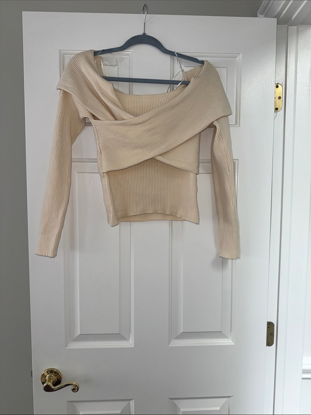 Astr The Label Cream Off-the-Shoulder Ribbed Knit Sweater